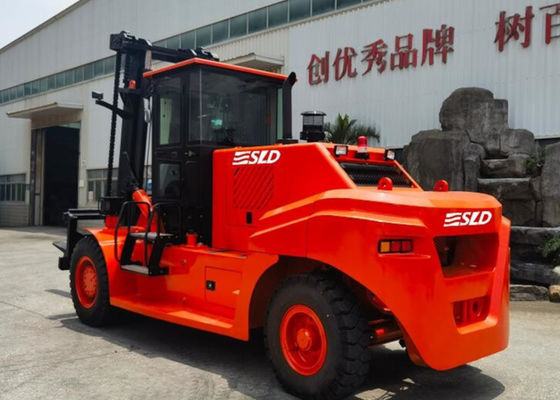 बहुमुखी भारी लिफ्ट फोर्कलिफ्ट 15000 किलोग्राम 1800 मिमी फोर्क लंबाई 3000 मिमी मस्तूल उठाने की ऊंचाई भारी उठाने की जरूरतों के लिए