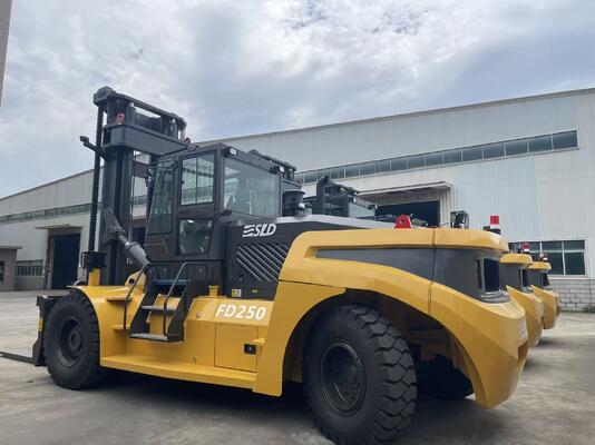 FD350 35 टन डीजल भारी शुल्क फोर्कलिफ्ट ट्रक Cummins इंजन 4.0g मस्त कंटेनर हैंडलिंग