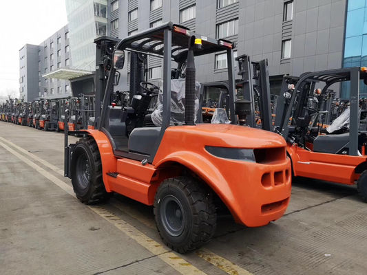 4WD रफ़ टेरेन फोर्कलिफ्ट