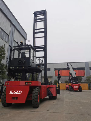 8 9 10T CUMMINS QSB6.7 इंजन खाली कंटेनर हैंडलर लोड क्षमता 1 वर्ष