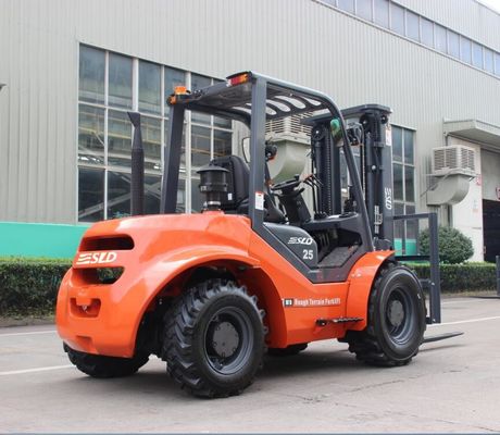 काउंटरवेट 4WD 4X4 2.5 टन 3000 मिमी किसी न किसी इलाके फोर्कलिफ्ट