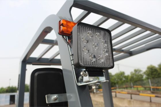 हाइड्रोलिक 4500 मिमी मस्त FD25 2.5 टन डीजल फोर्कलिफ्ट ट्रक