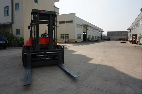 Yuchai इंजन 3000 मिमी मस्तूल FD120 12 टन 2.6k डीजल फोर्कलिफ्ट लिफ्टर