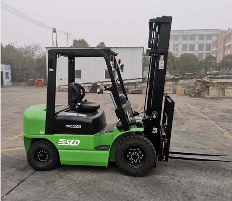 2 स्टेज मस्त 2.5 टन डीजल फोर्कलिफ्ट ट्रक लिफ्टिंग ऊंचाई 4000 मिमी साइड शिफ्ट के साथ